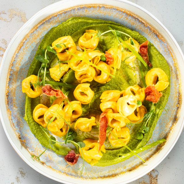 Tortellini se šafránovo-hráškovým pyré Tortellini se šafránovo-hráškovým pyré